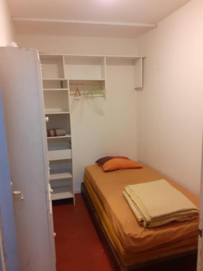 Demie chambre homme